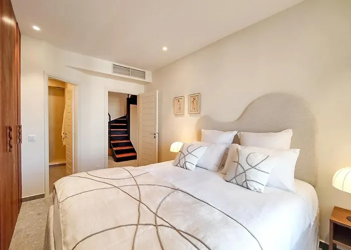 Luxury Duplex In Tropez Saint-Tropez